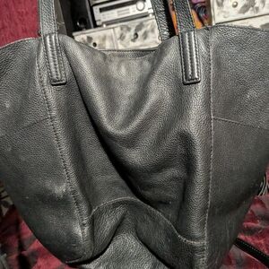 MICHAEL Michael Kors Black Leather Tote Interior